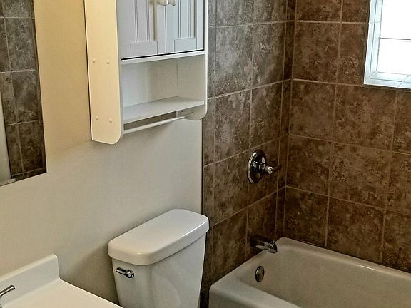 5th image of 4940 Egandale Ave APT 2W