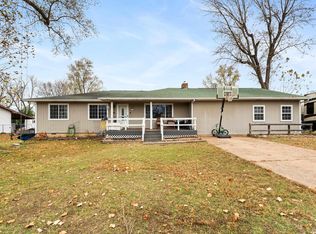 408 E Sanford St, Gassville, AR 72635