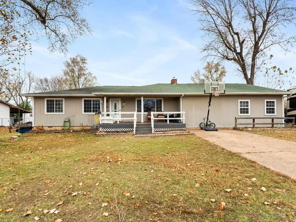 408 E Sanford St, Gassville, AR 72635