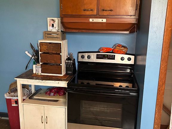 5th image of 337 N Alden Dr