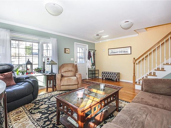 3rd image of 34 N Perkins Ave