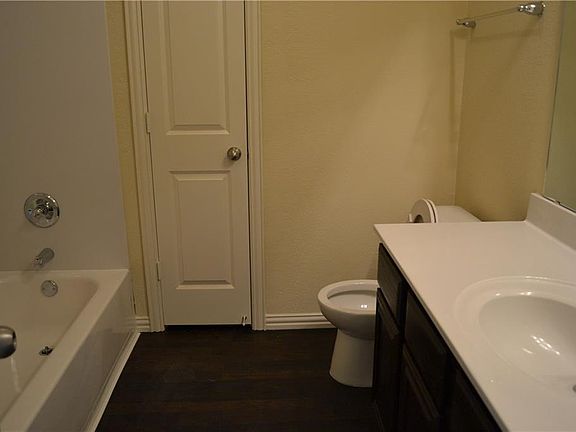 2nd image of 7412 Rose Crest Blvd