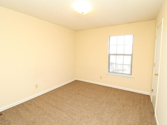 5th image of 105 Coyote Ct APT 5