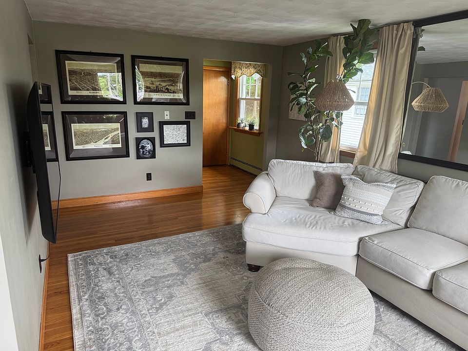1st image of 390 Massachusetts Ave #2