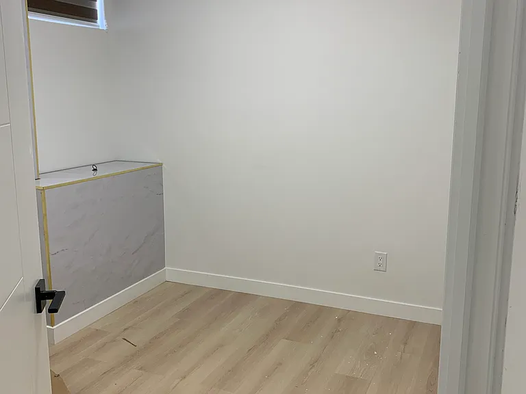 408 Ferry Rd #2 — Photo 5
