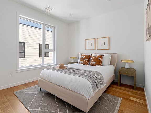 4th image of 267 Old Colony Ave #301