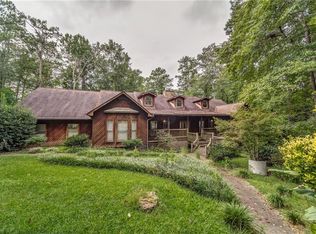 1570 Woodstock Rd, Roswell, GA 30075