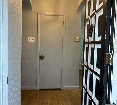 5th image of 1107 Brighton St