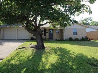 713 Ranger St, Euless, TX 76040
