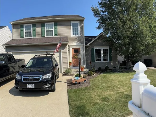 8542 Bentley Dr, Olmsted Falls, OH 44138