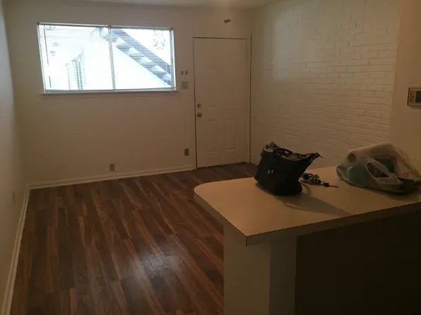 1921 Prytania St APT A, New Orleans, LA 70130