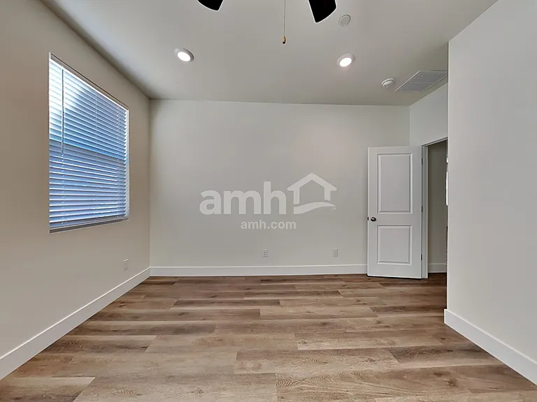 529 Silverbell Falls Pl — Photo 10