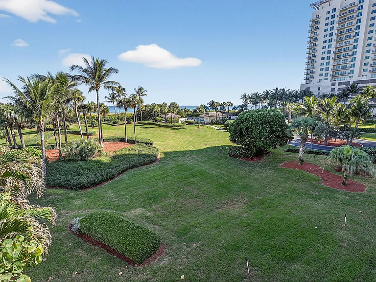 3400 N Ocean Dr #408 — Photo 31