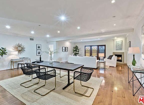 2nd image of 11863 Darlington Ave Unit 208