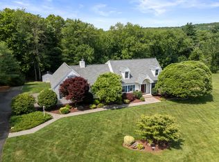 8 Marie Ln, Wallingford, CT 06492