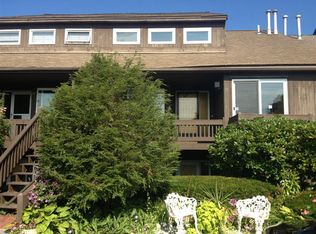 30 Ships View Ter #30, Buzzards Bay, MA 02532