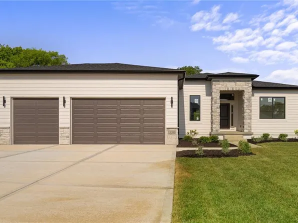 14266 S Houston St, Olathe, KS 66061