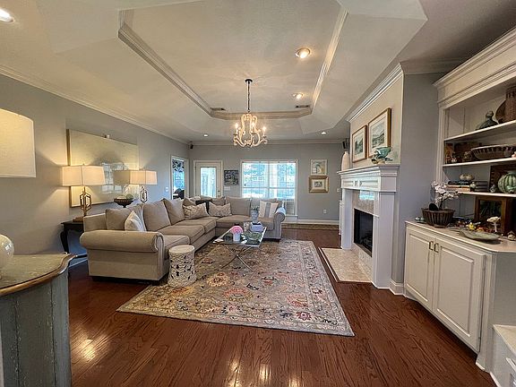 3rd image of 127 Cypress Lake Blvd S