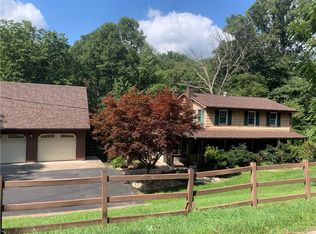 153 Sutherland Rd, Jeannette, PA 15644