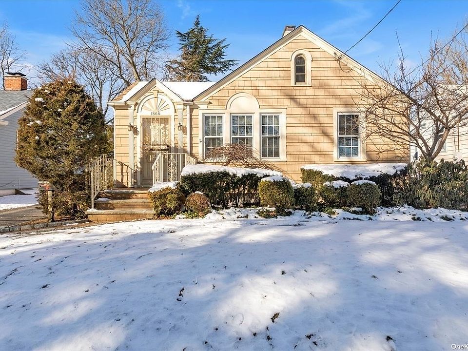 1st image of 1866 Lake Dr W