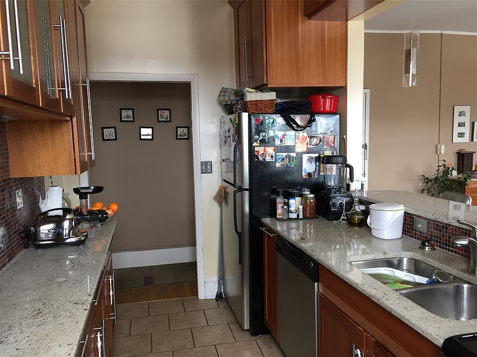 Renovated kitchen with ss appliances, granite countertops, I