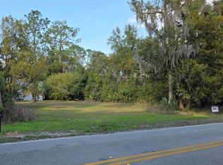 3000 Elm St, Welaka, FL 32193