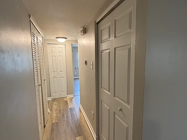 1711 Sarasota Ct — Photo 10