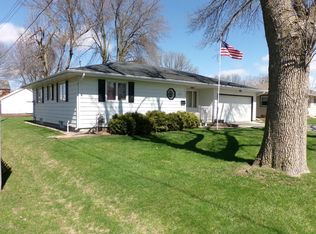 242 13th St SW, Owatonna, MN 55060