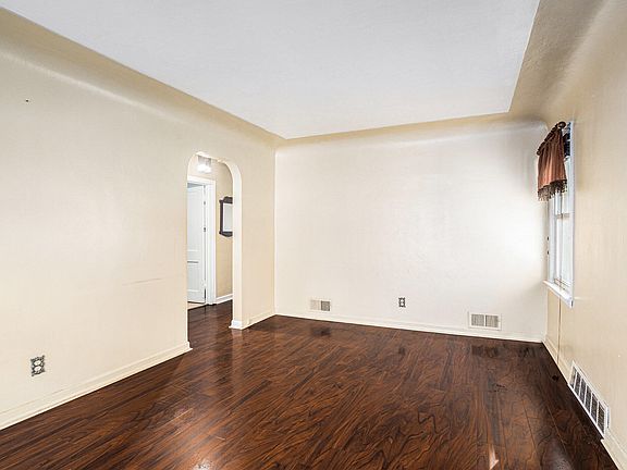 5th image of 3024 Woodcliffe Dr