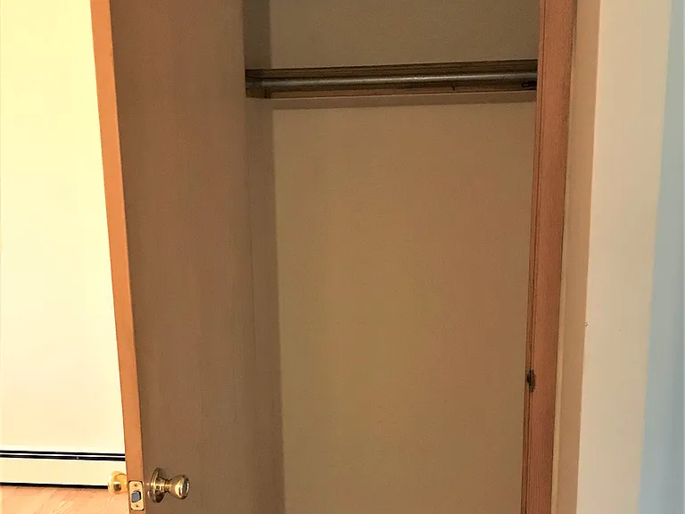 410 Pawling St — Photo 27