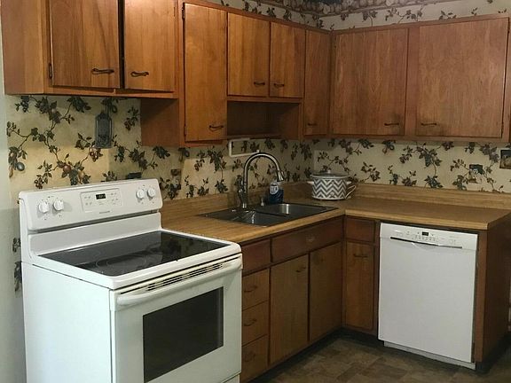 5th image of 108 Sands Dr