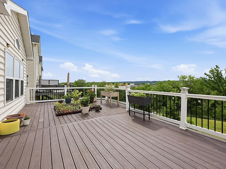 514 Quarry Point Rd — Photo 12