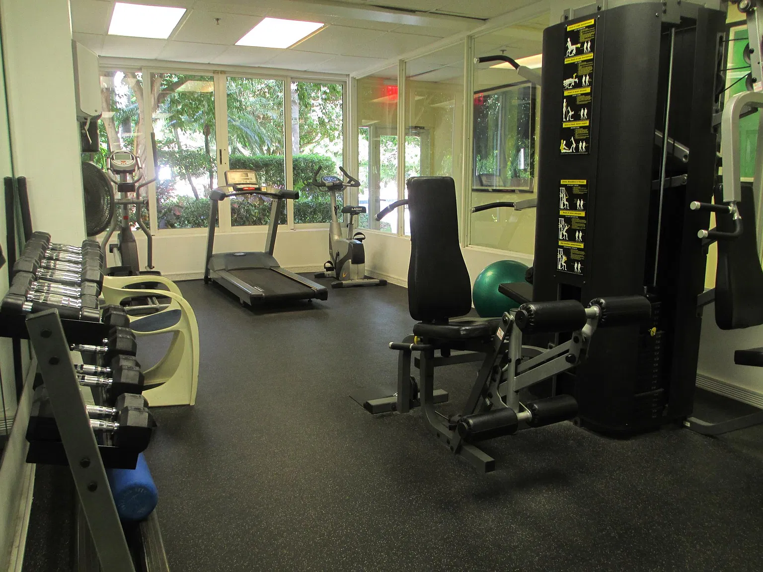 Studio, 290 sqft, $2,100 — Photo 4