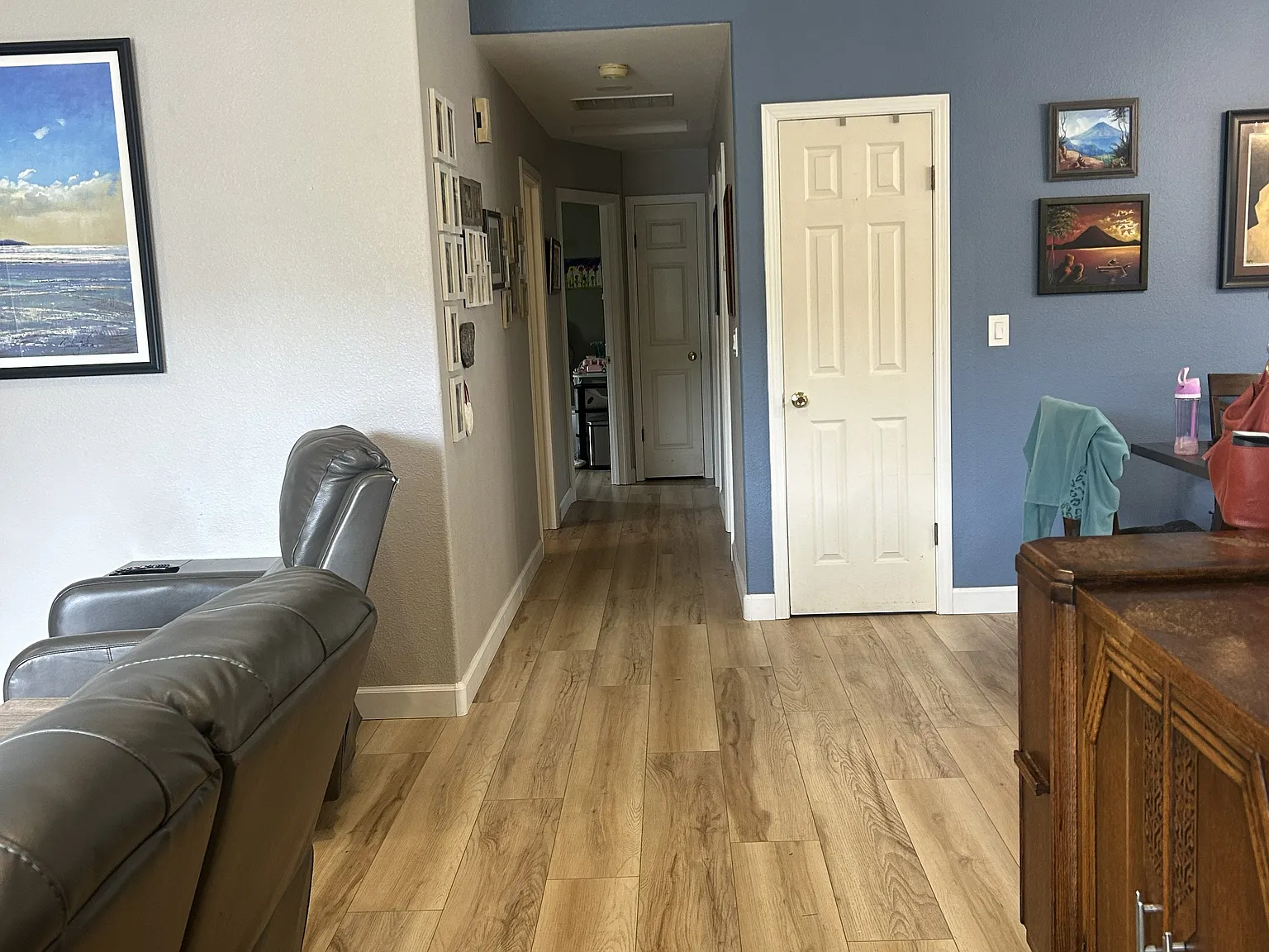 3 bed, 1190 sqft, $2,400 — Photo 3