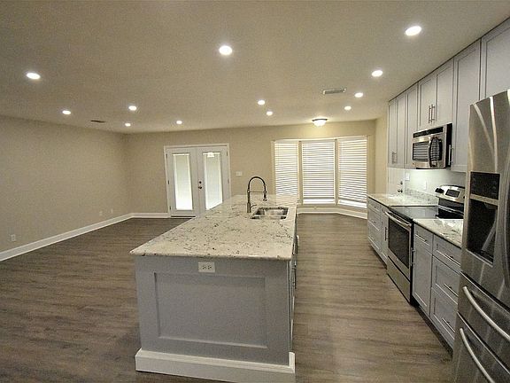 5th image of 5709 Palmetto Pl