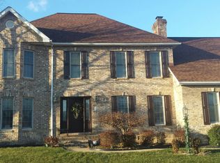 76 Pinehurst Dr, Hurricane, WV 25526