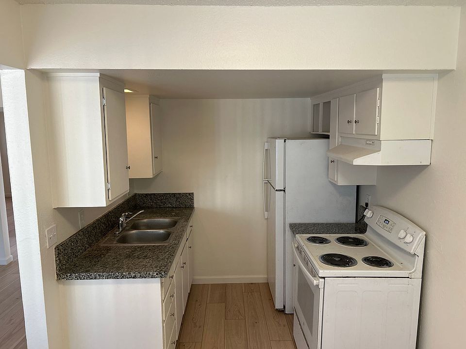 1st image of 630 Maple St APT B2