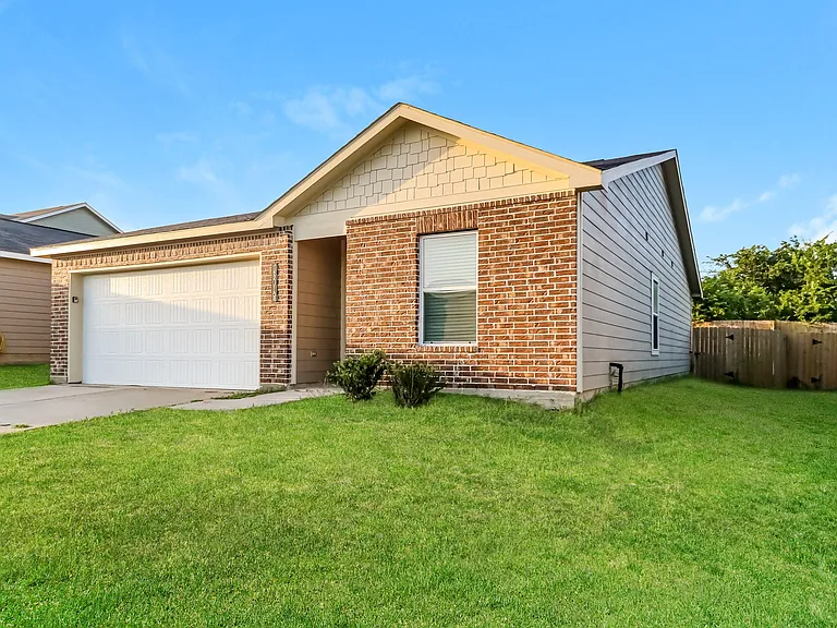 13015 Green Wing Cir S — Photo 1