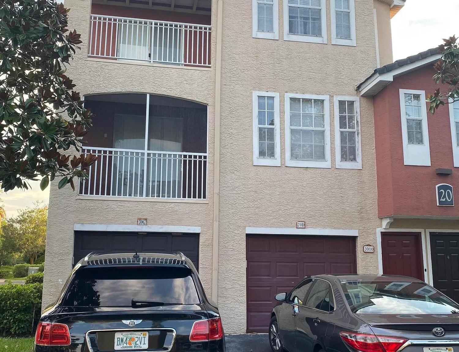 3 bed, 3.5 bath, 1574 sqft, $1,895 — Photo 1