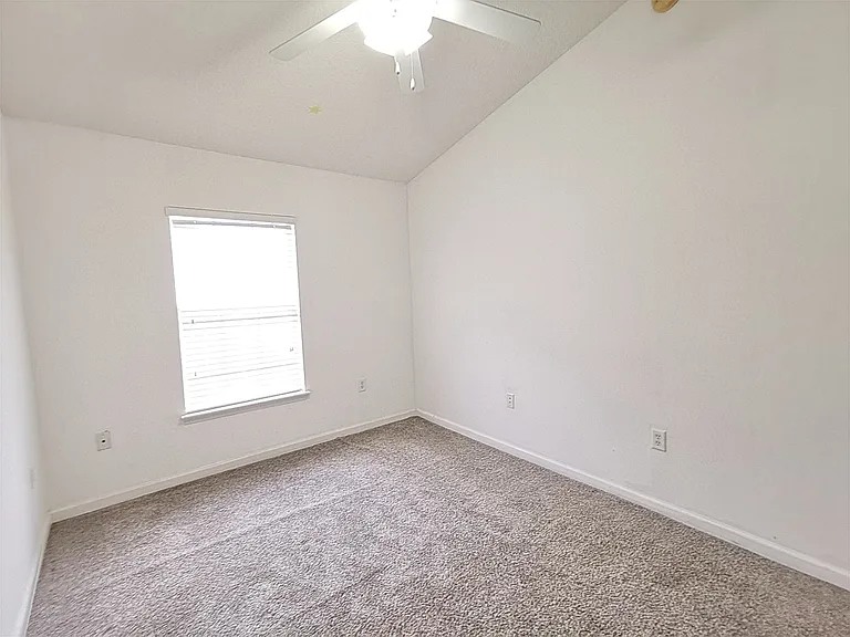 9437 Sentry Dr — Photo 18