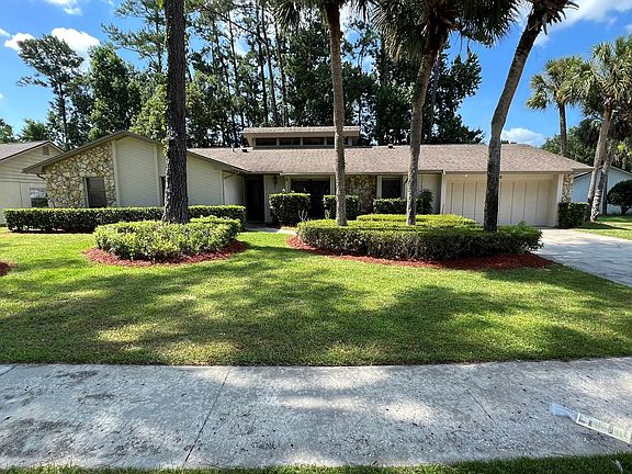 3rd image of 745 Riverbend Blvd