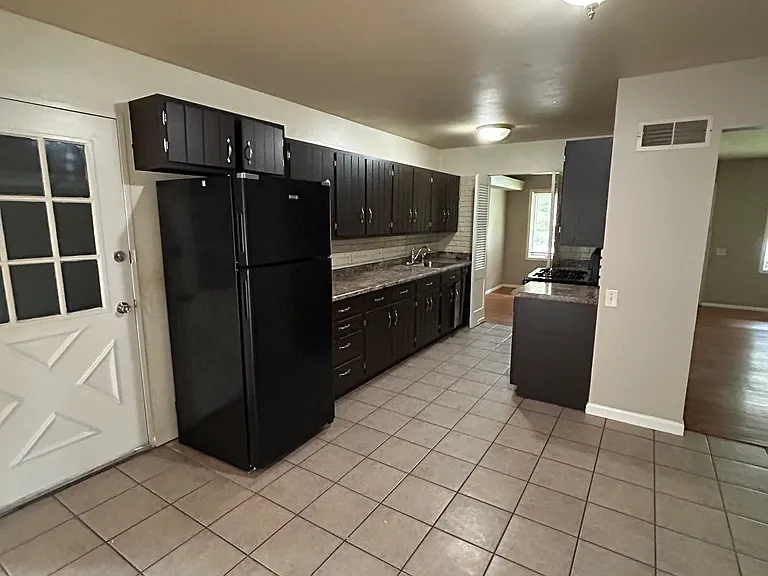 11714 Criterion Ave — Photo 2
