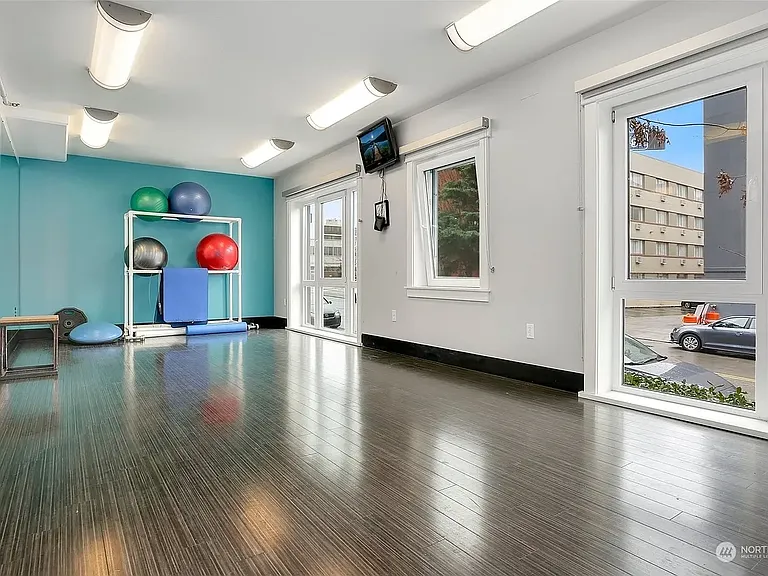 699 John St #710 — Photo 11