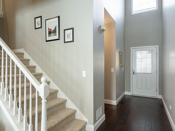 2nd image of 1223 Bradley Cir #1223