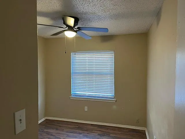 213 Fannin St — Photo 6