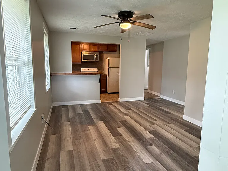 259 N 3rd St — Photo 1