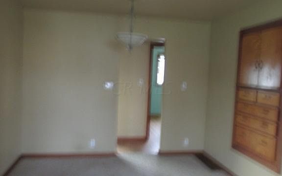 5th image of 101 Sherwood Dr
