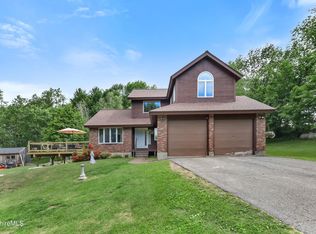265 Bilodeau Brook Rd, Hinsdale, MA 01235