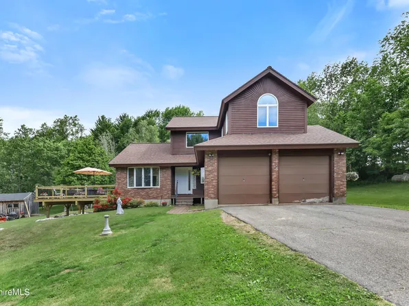 265 Bilodeau Brook Rd, Hinsdale, MA 01235