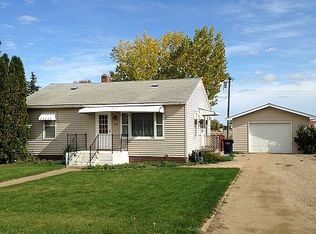 214 Maple Ave SE, Highmore, SD 57345